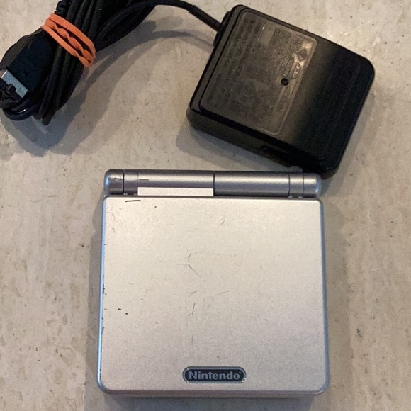 Gameboy Advance SP Console & Charger Handheld System Nintendo Silver AGS 001 - Picture 6 of 16